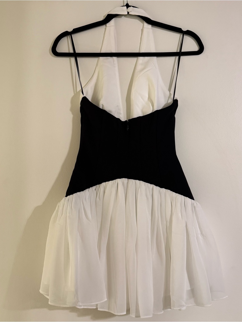 NWT Leau Harper Contrast Corset Halter Mini Dress - Picture 4 of 16